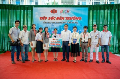THẬP NHẤT PHONG TIẾP SỨC TỚI TRƯỜNG KỲ 8